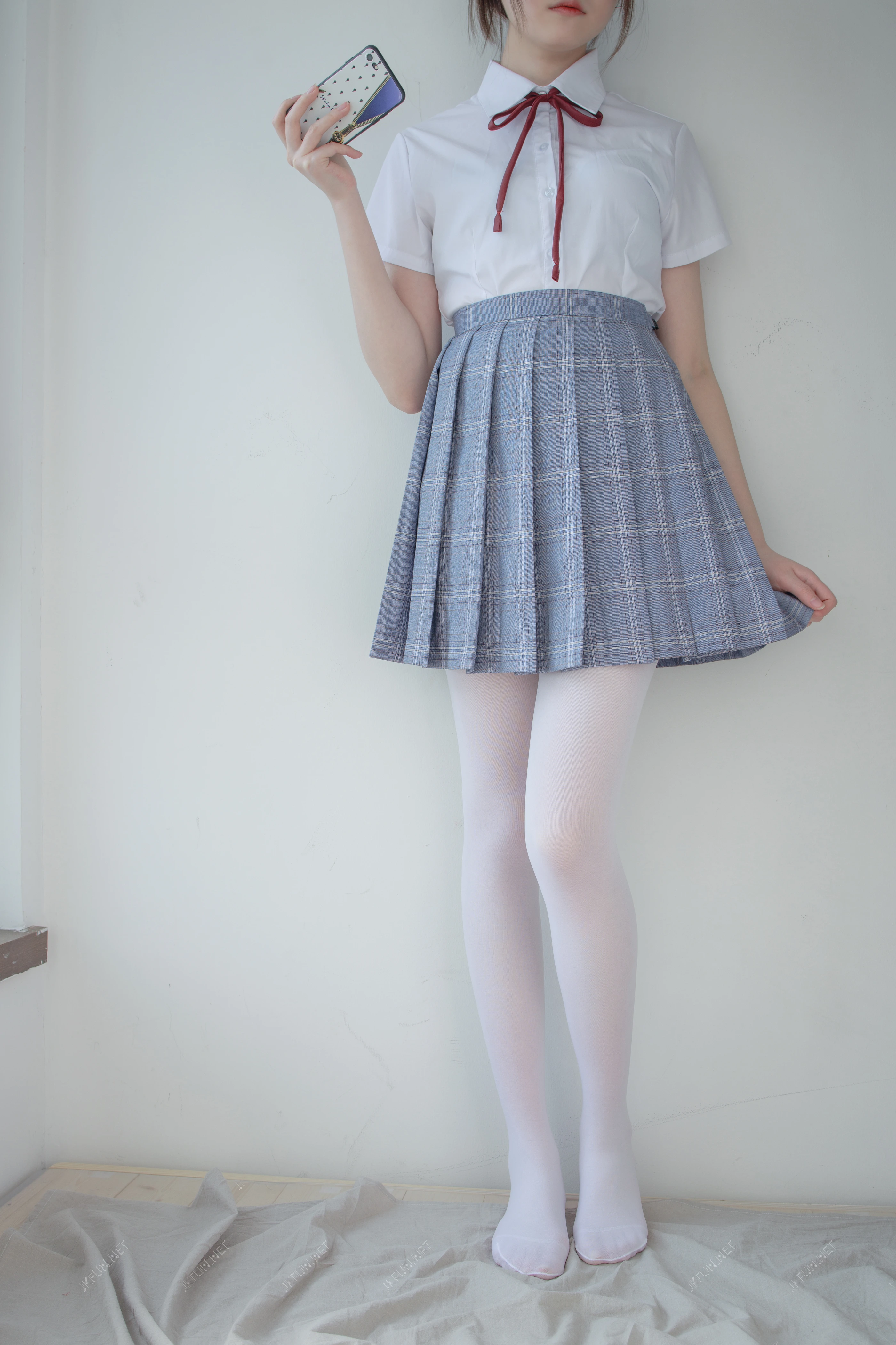 森萝财团 [JKFUN-002] Aika 可爱学妹丝足 [230P 1V]插图